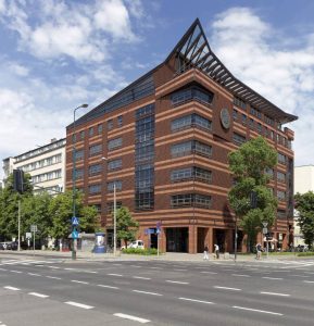 376878-varsova-ekonomi-universitesi-1