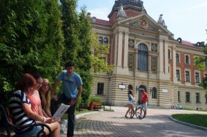 376883-krakow-ekonomi-universitesi-1