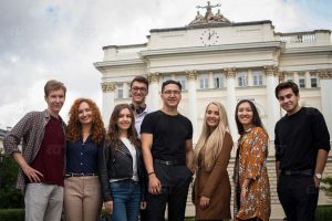 376836-varsova-universitesi-3