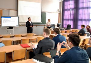 376878-varsova-ekonomi-universitesi-2